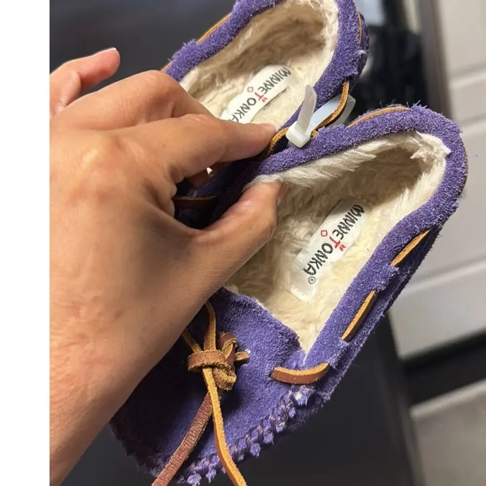 Minnetonka purple suede leather tie Sherpa lined slippers size 6 casual Gorpcore